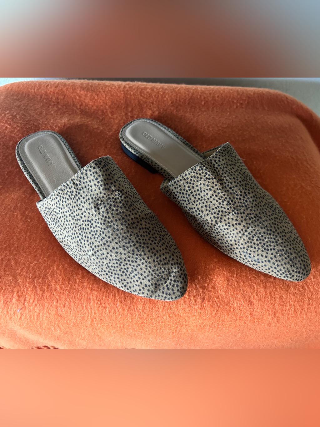 Old Navy Slip-On Pointed Mules With Animal Print